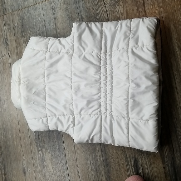 Aeropostale Puffer vest, large - Picture 4 of 6